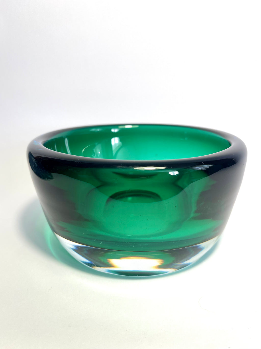 Green glass bowl by Vicke Lindstrand for Kosta, c.1960s