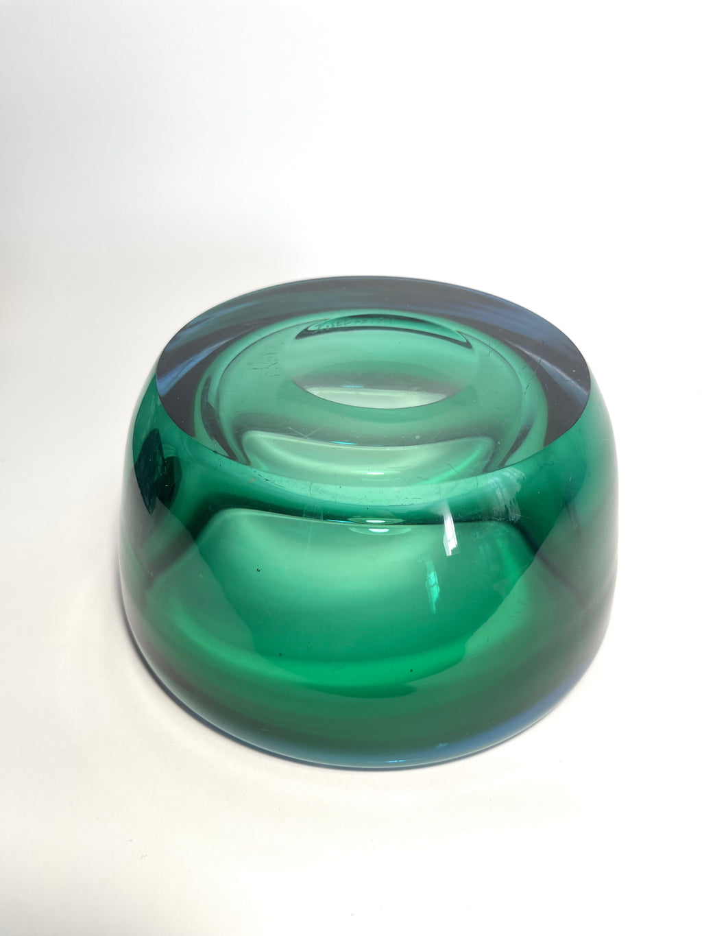 Green glass bowl by Vicke Lindstrand for Kosta, c.1960s