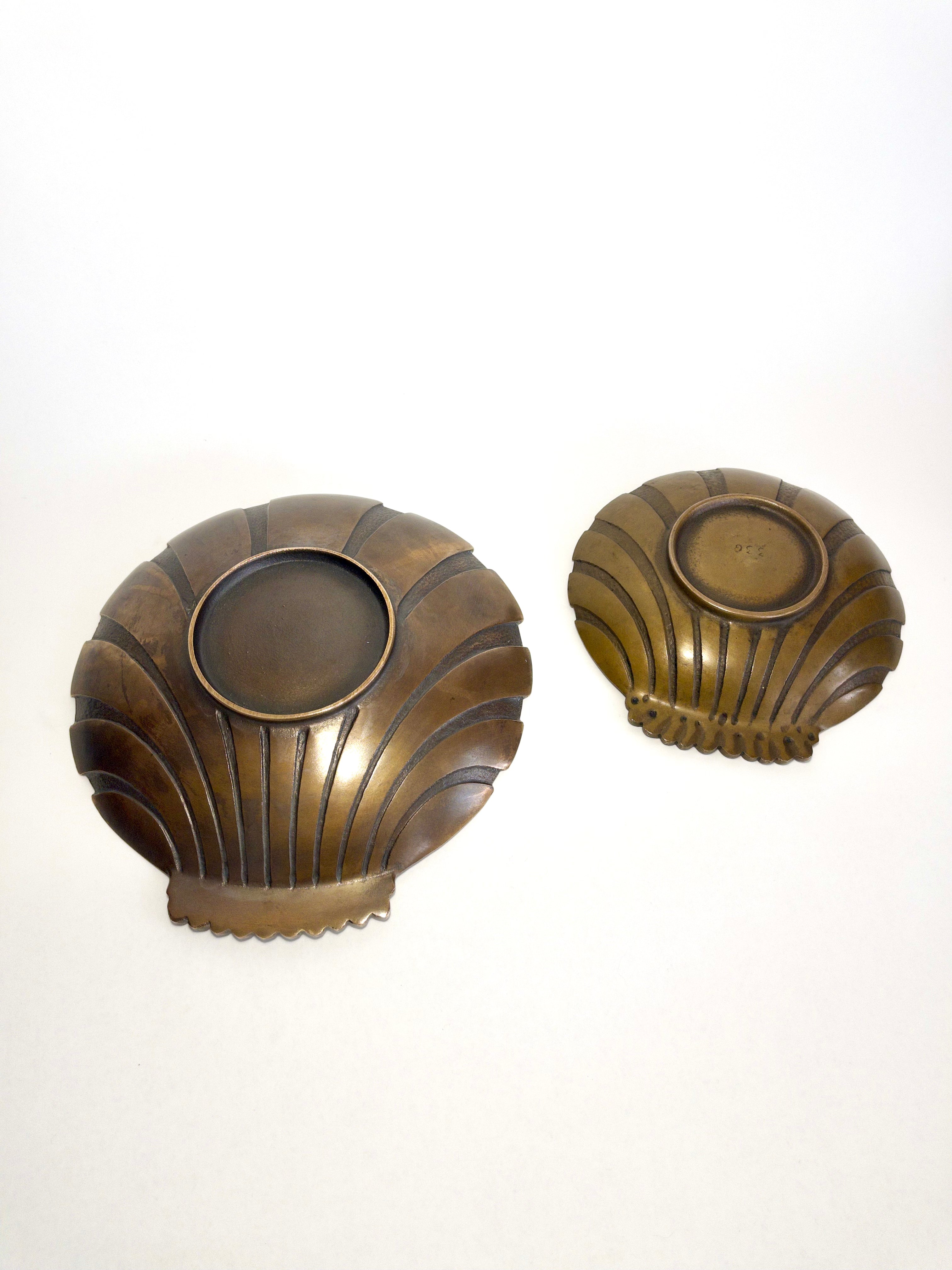 Pair of Danish Art Deco Bronze Shell Dishes by Niels Dam Ravn, 1930s-1940s